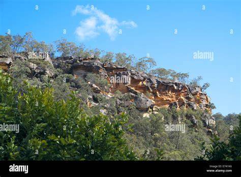 Stunning cliffs made of Hawkesbury Sandstone in the Sydney Basin.