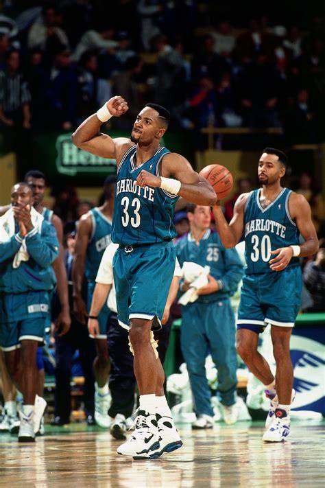 Alonzo Mourning in action during a game with the Charlotte Hornets