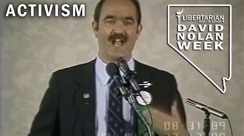 David Nolan addressing an audience at a Libertarian event.
