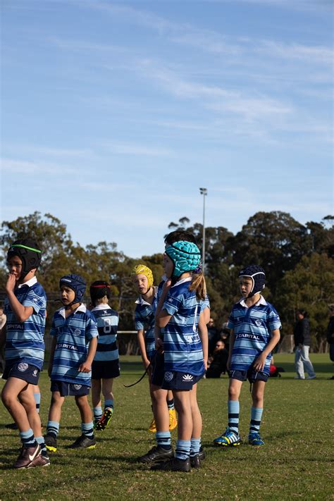 players practicing drills at Cottesloe Rugby Club