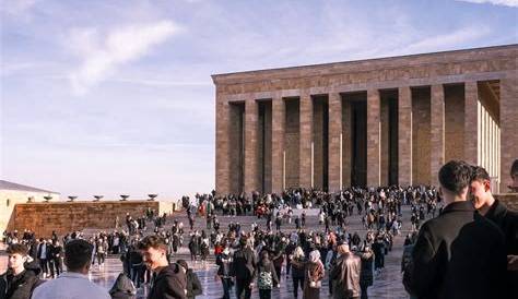 Exploring Anıtkabir: A Visitor's Guide to Turkey's Mausoleum