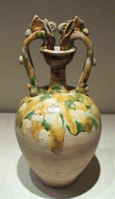 A beautifully preserved Yaoji ceramic piece from the Tang dynasty.